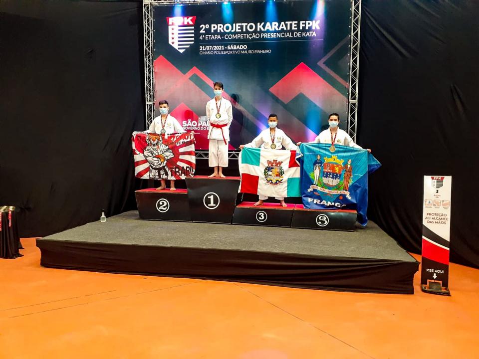 Foto 2 de 2 — Trabijuenses conquistam medalhas em Campeonato Paulista de Karatê